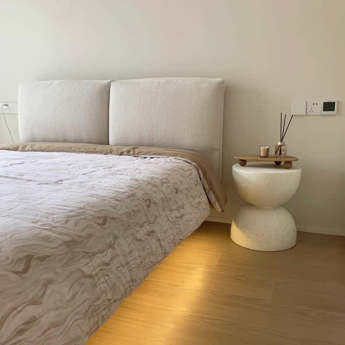 A Bedroom Phone Stand