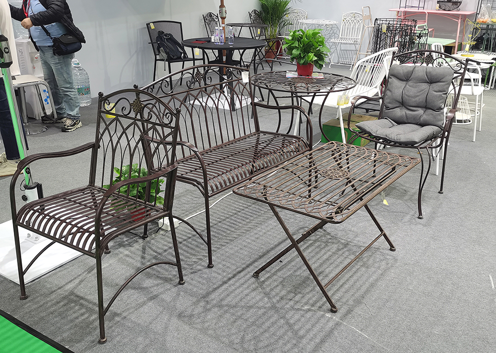 Rustic Garden lounge Setting